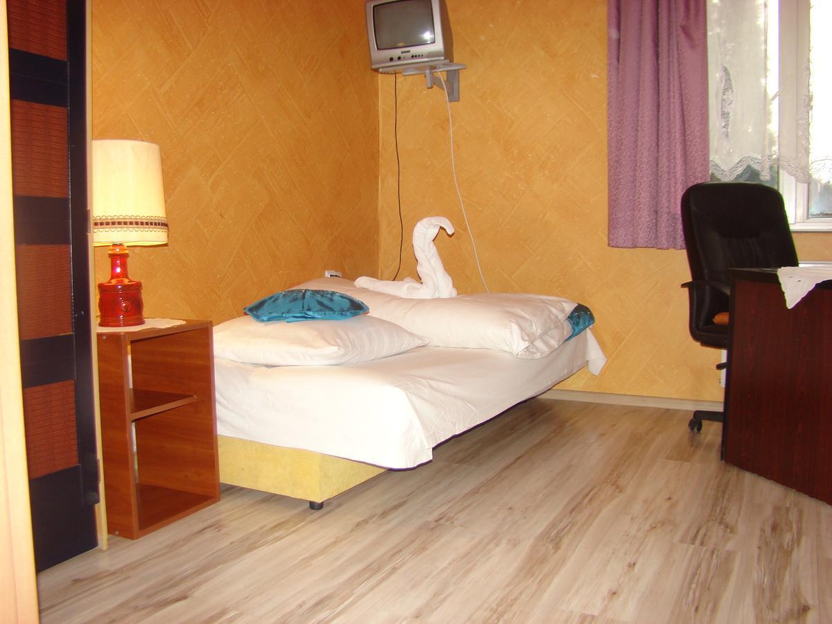 Hotel Pod Debem Chocianow Zewnętrze zdjęcie