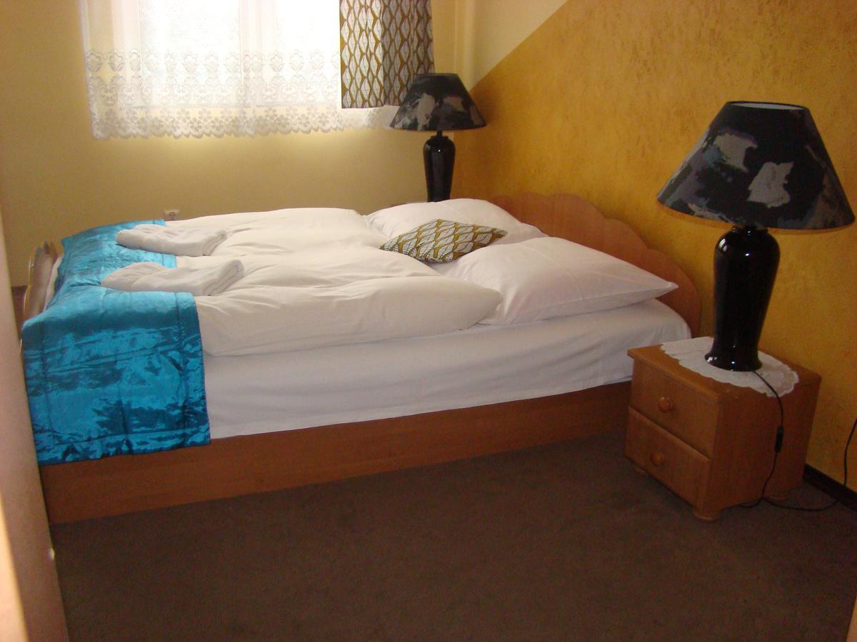 Hotel Pod Debem Chocianow Zewnętrze zdjęcie